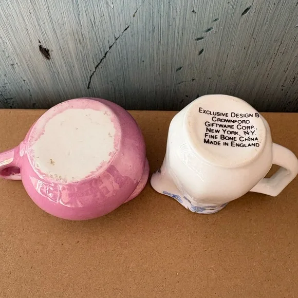 Bundle of (2) Little Pitchers - one pink & other blue flowers with pink ribbon - Picture 5 of 8